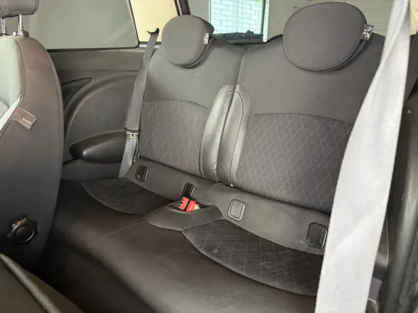 MINI 3 Portas One D Baker Street 17