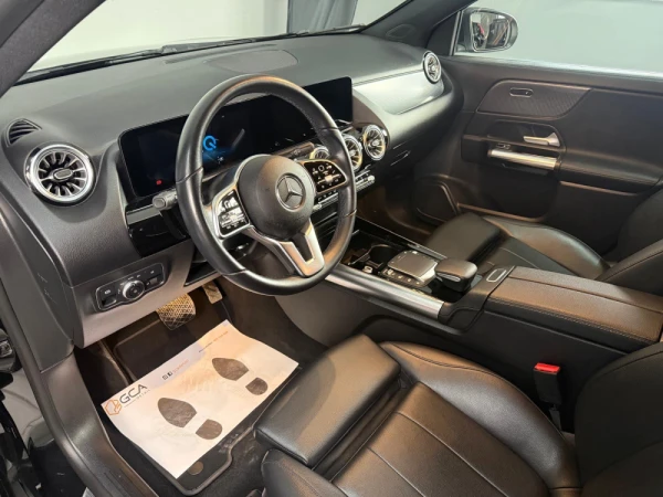 Mercedes-Benz EQA 11