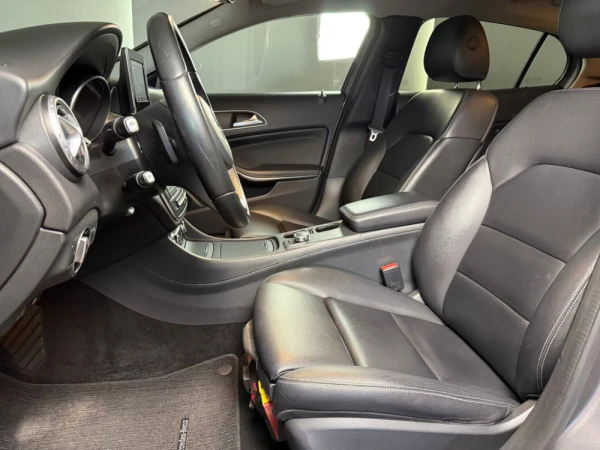 Mercedes-Benz GLA 180 180 d 13
