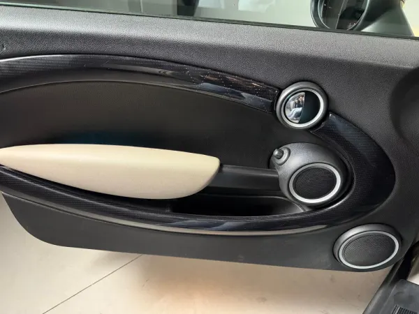 MINI 3 Portas One D Baker Street 11