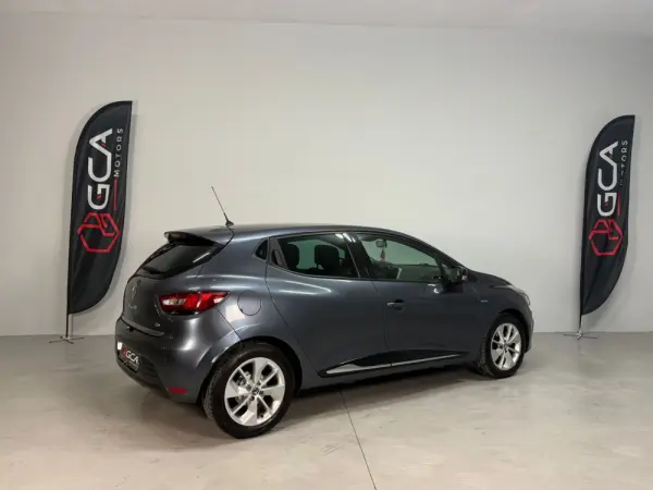 Renault Clio 0.9 TCE Limited 3