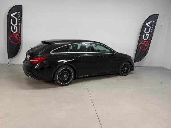 Mercedes-Benz CLA 200 d Shooting Brake AMG Line 4