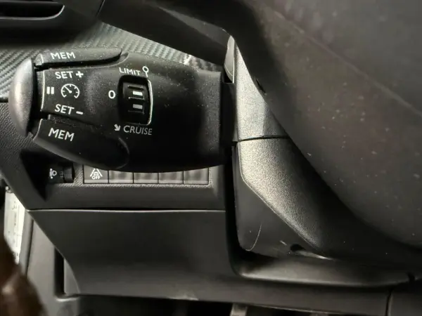Peugeot 2008 PureTech 100 Active 11