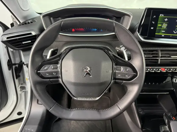 Peugeot 2008 PureTech 130 EAT8 Allure 5