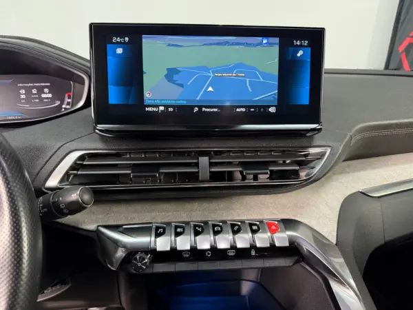 Peugeot 3008 1.2 PureTech GT EAT8 7