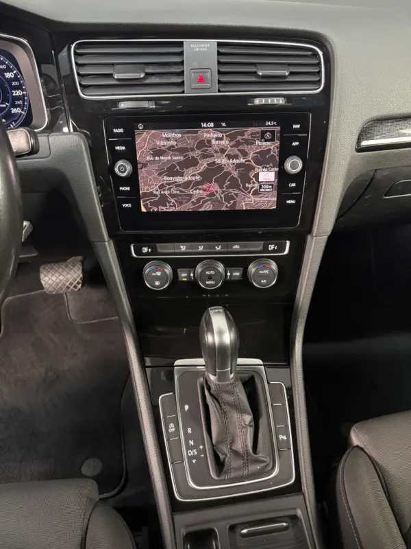 Volkswagen Golf 1.6 TDI Highline DSG 10