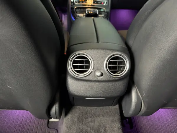 Mercedes-Benz E 300 de 4Matic 9G-TRONIC Avantgarde 19