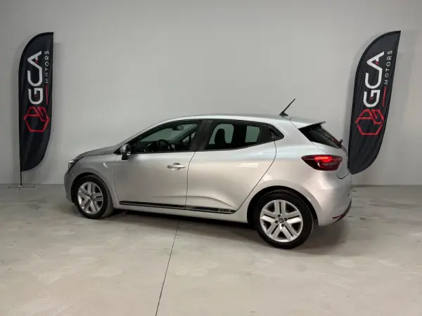 Renault Clio Outro 4