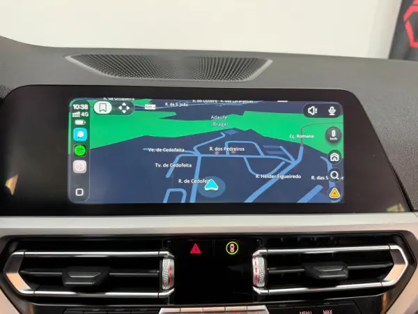 BMW 330 e iPerformance Advantage 10