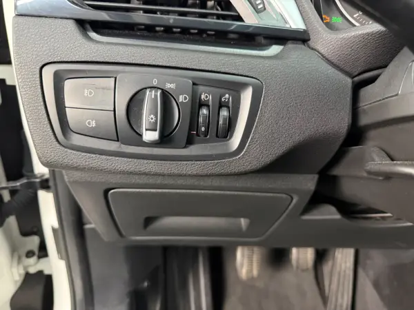 BMW X1 18 d sDrive 10