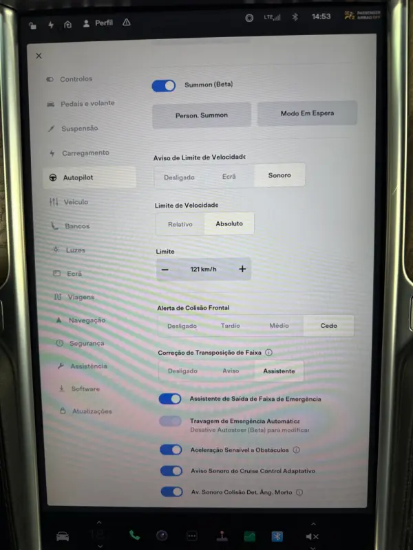 Tesla Model X 100D 11