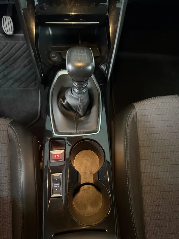 Peugeot 208 1.2 PureTech Allure 9