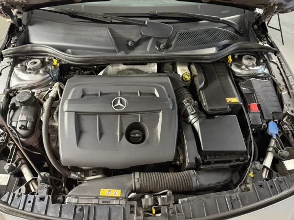 Mercedes-Benz GLA 180 180 d 16