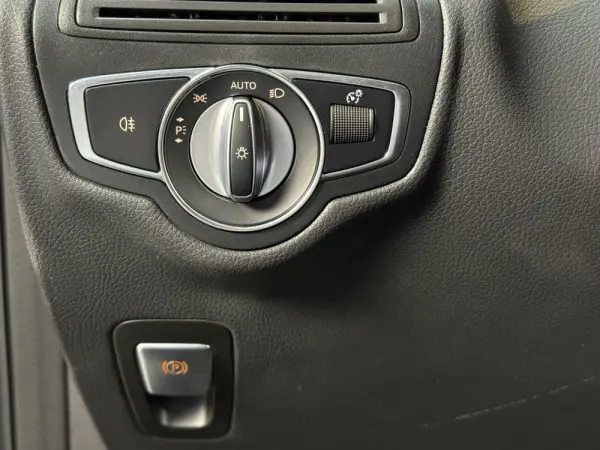Mercedes-Benz GLC 300 de 4Matic 9G-TRONIC 10