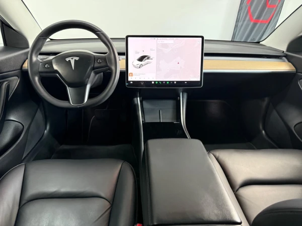 Tesla Model 3 Long Range Dual Motor AWD 16