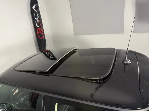 MINI 3 Portas One D Baker Street 12