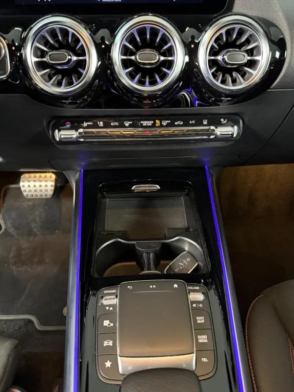 Mercedes-Benz EQA 250 AMG Line 13