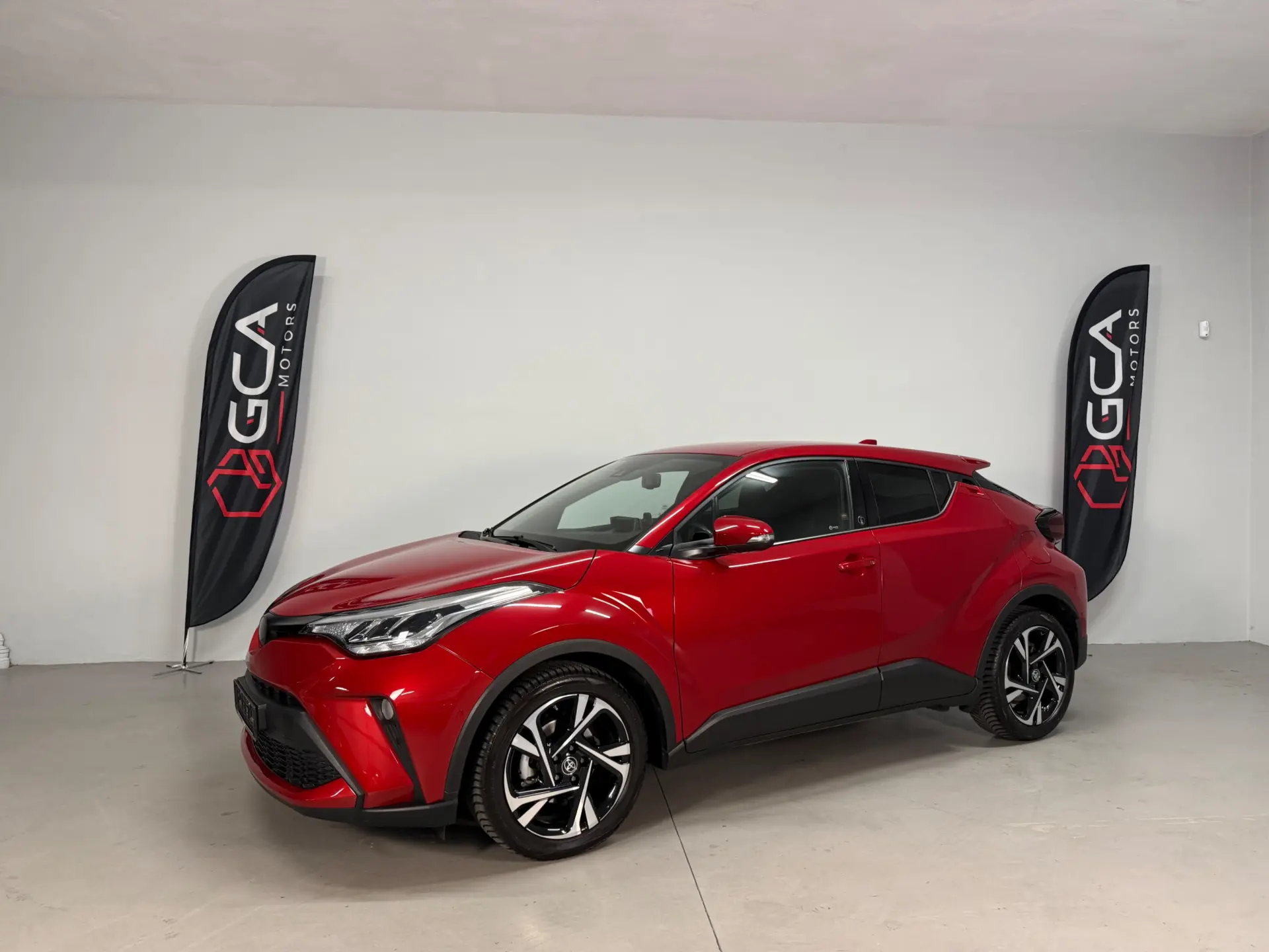 Toyota C-HR 2.0 Hybrid Square Collection 1