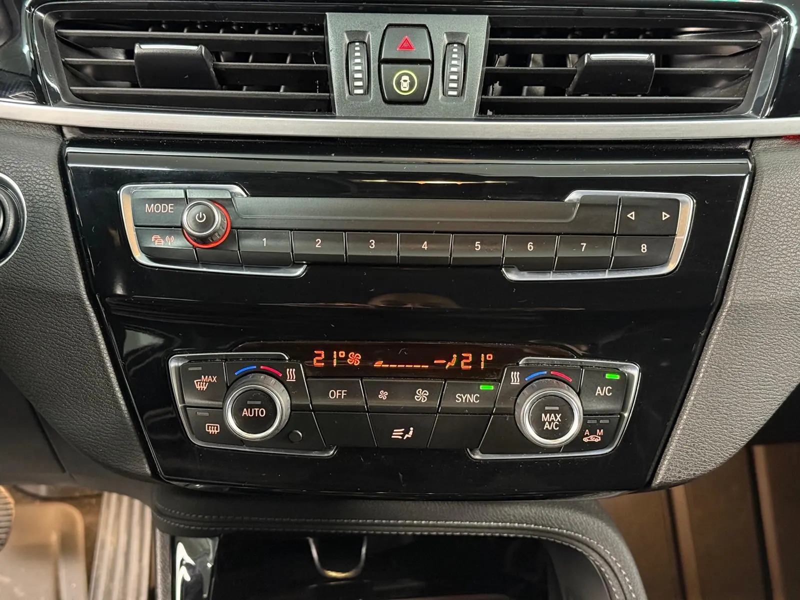 BMW X1 16 d sDrive Auto xLine 11