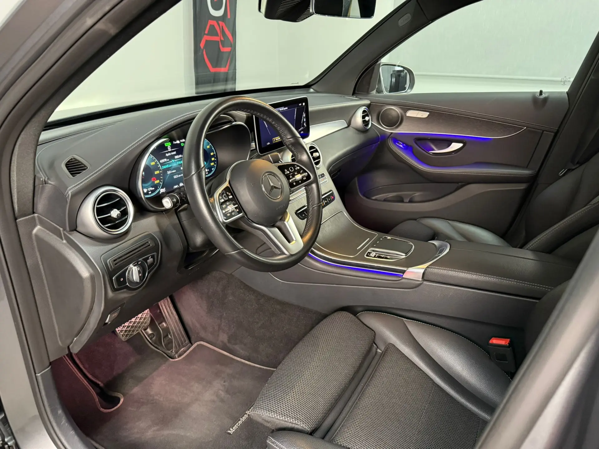 Mercedes-Benz GLC 300 de 4Matic 9G-TRONIC 13
