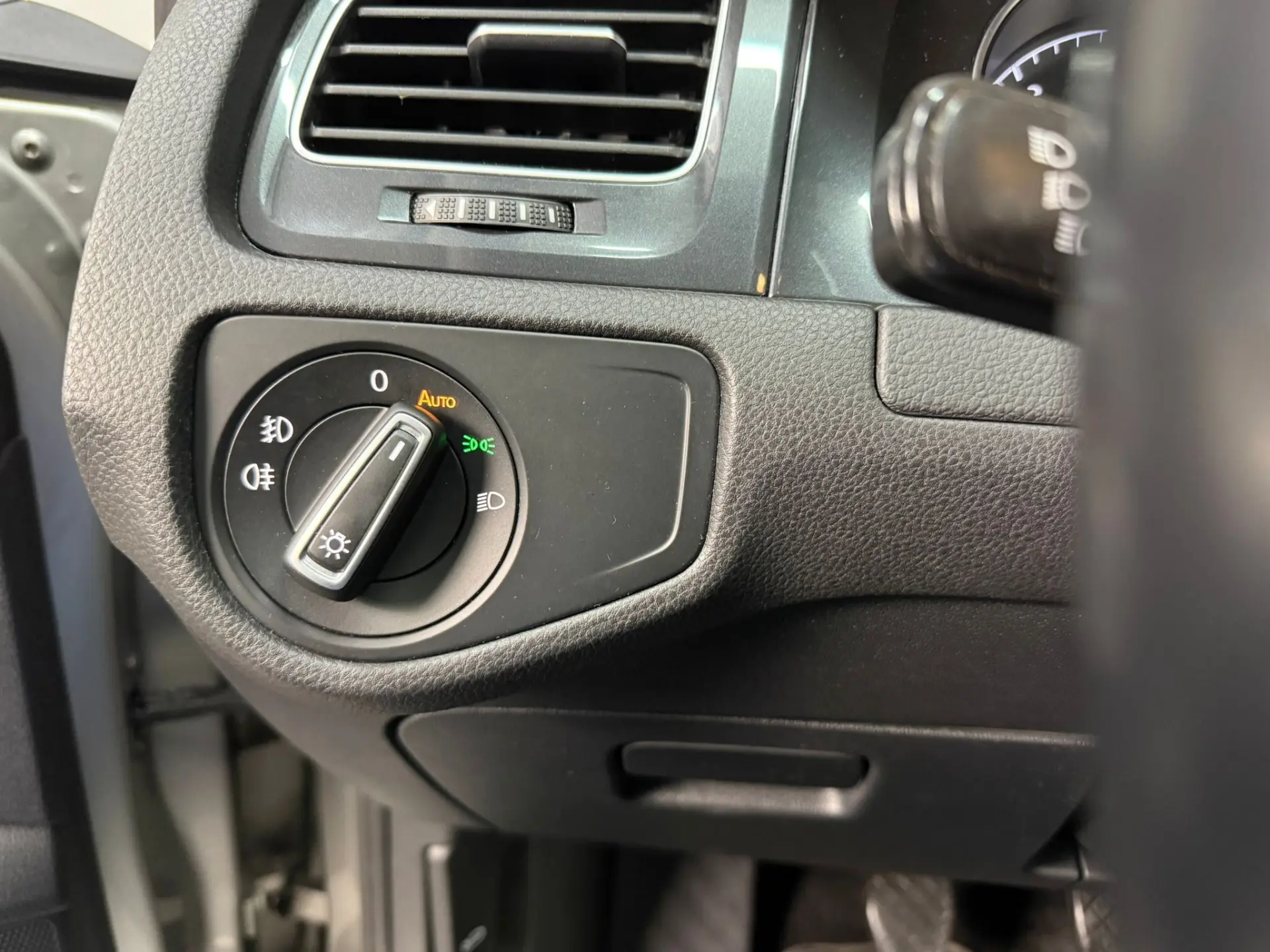Volkswagen Golf Variant 1.6 TDi Confortline 13