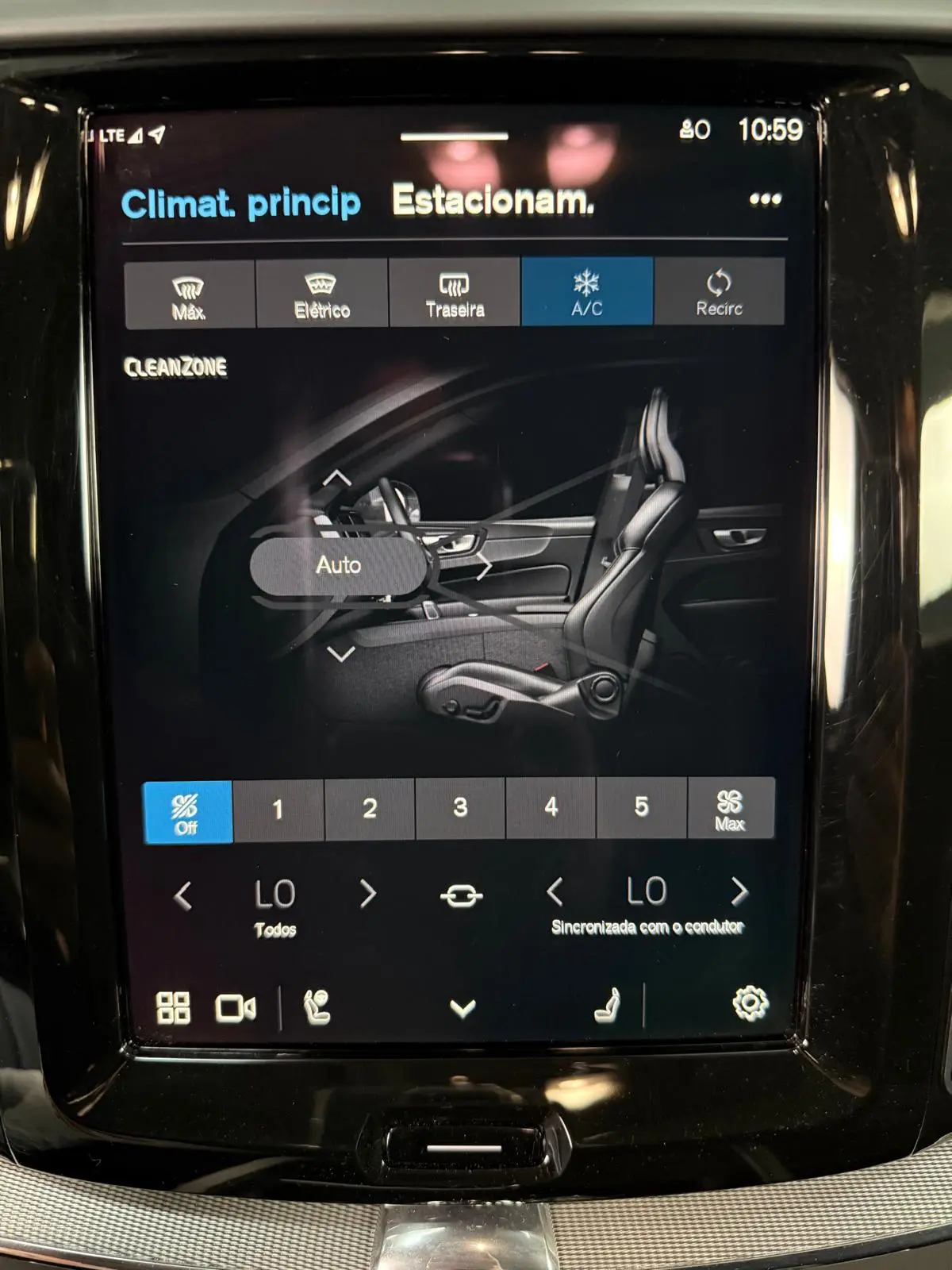 Volvo XC 60 2.0 T8 PHEV Plus Bright AWD 9