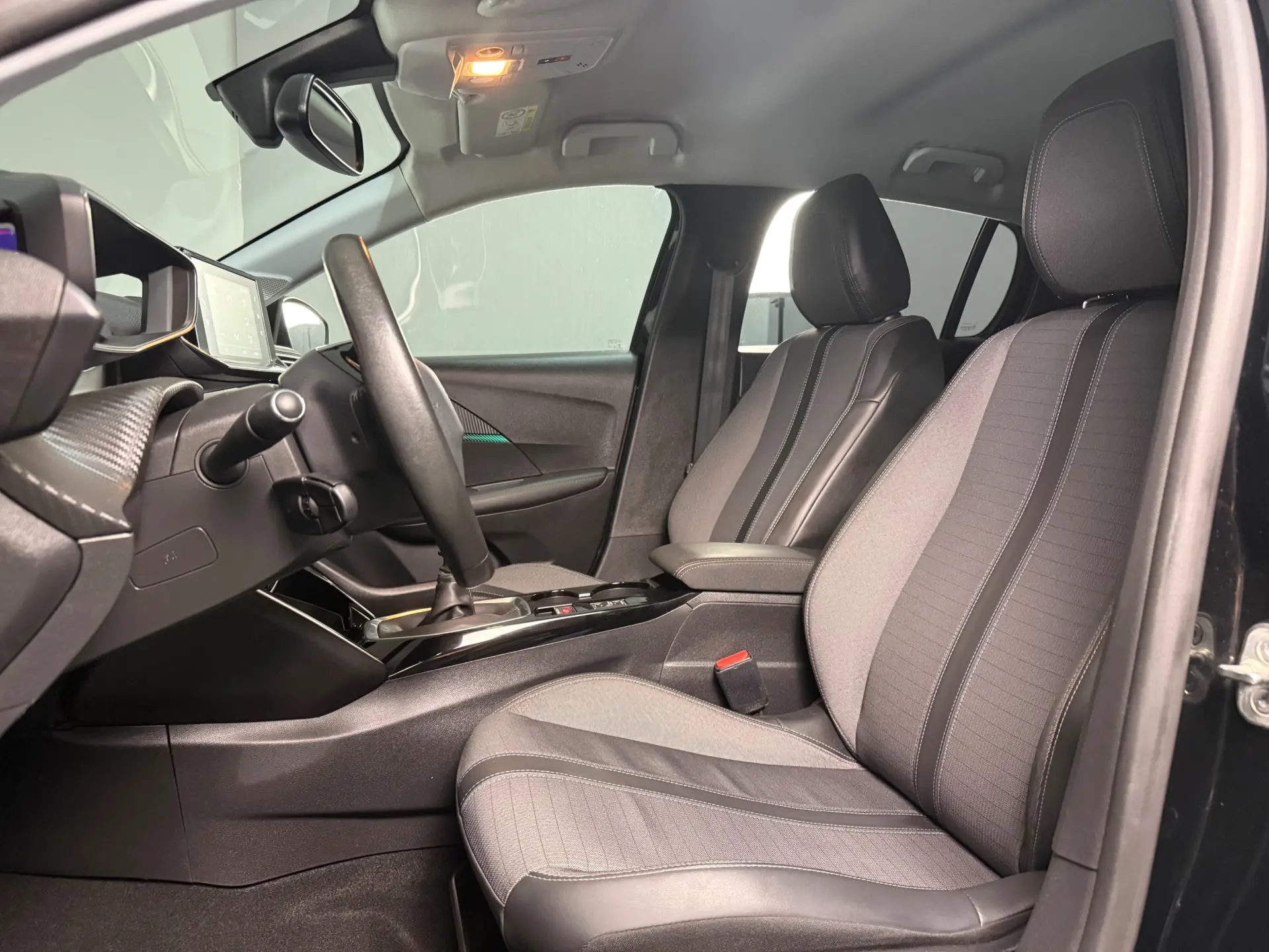 Peugeot 208 1.2 PureTech Allure 11