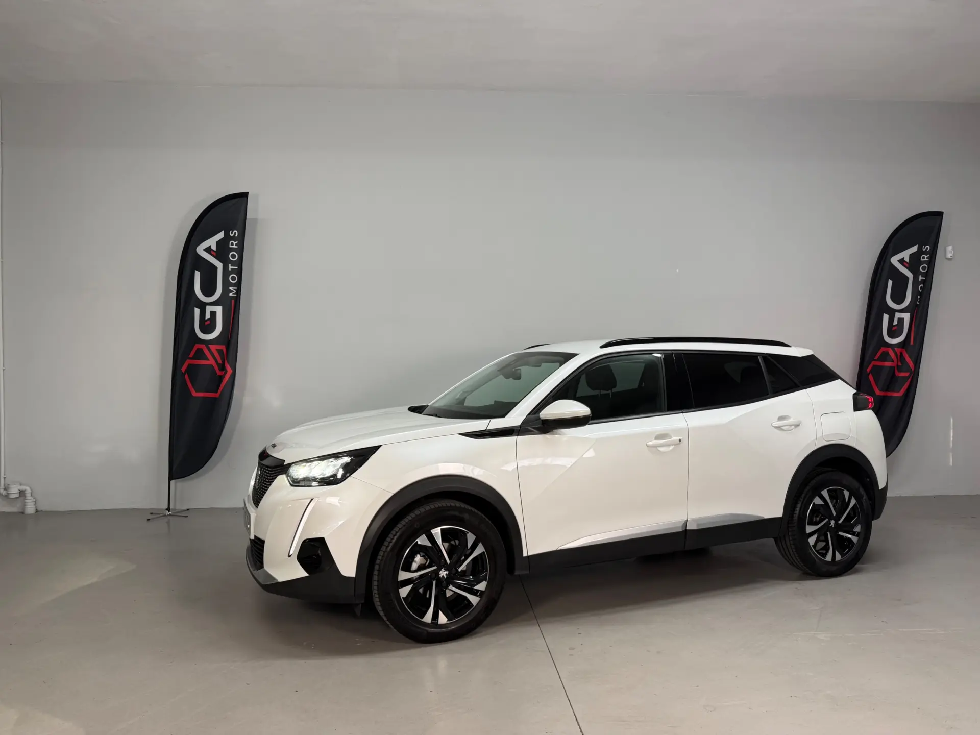 Peugeot 2008 PureTech 130 EAT8 Allure 1