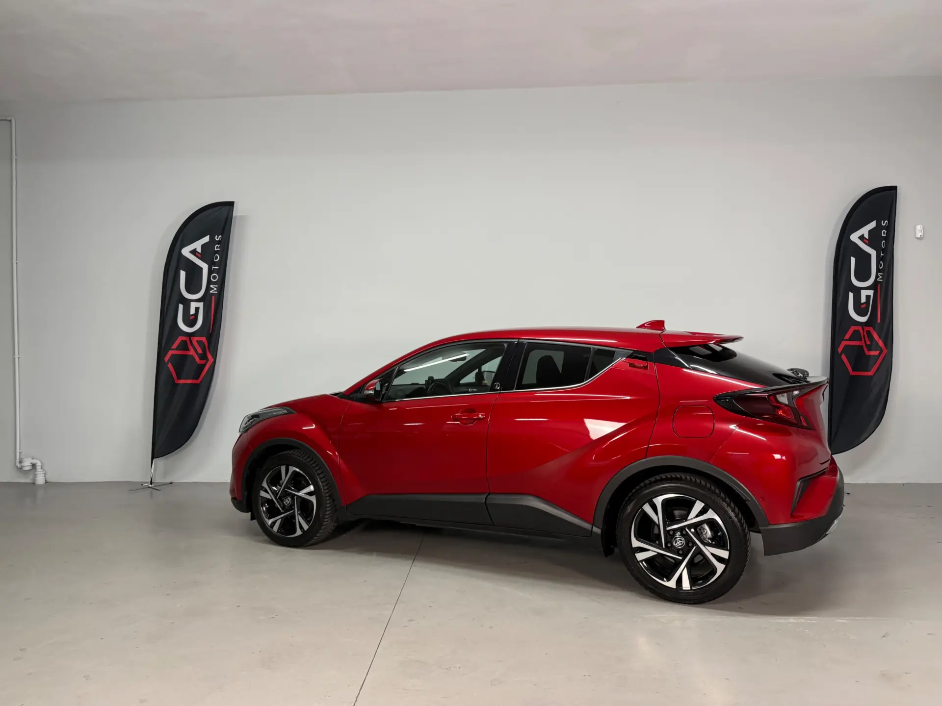 Toyota C-HR 2.0 Hybrid Square Collection 4