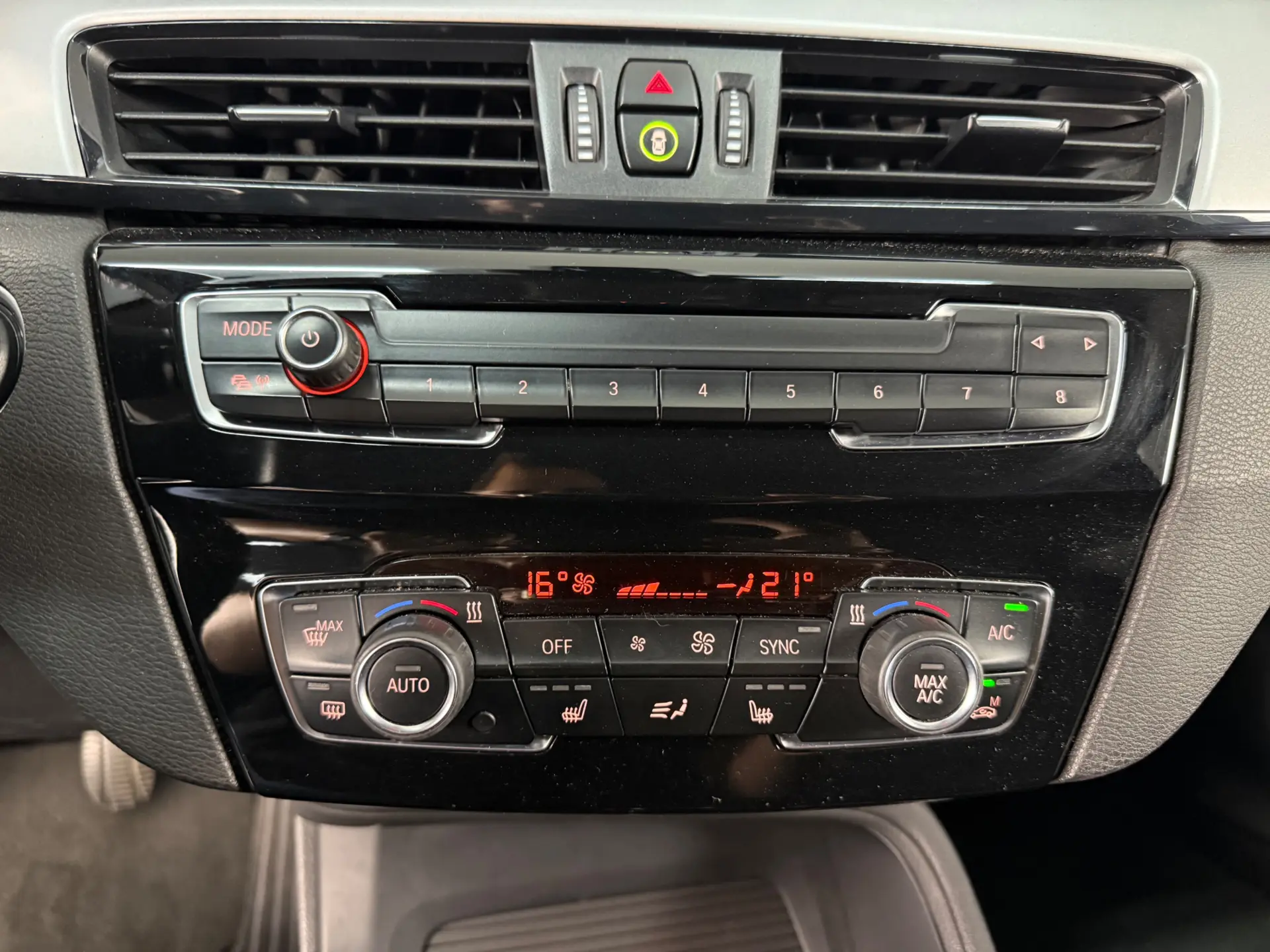 BMW X1 18 d sDrive 7