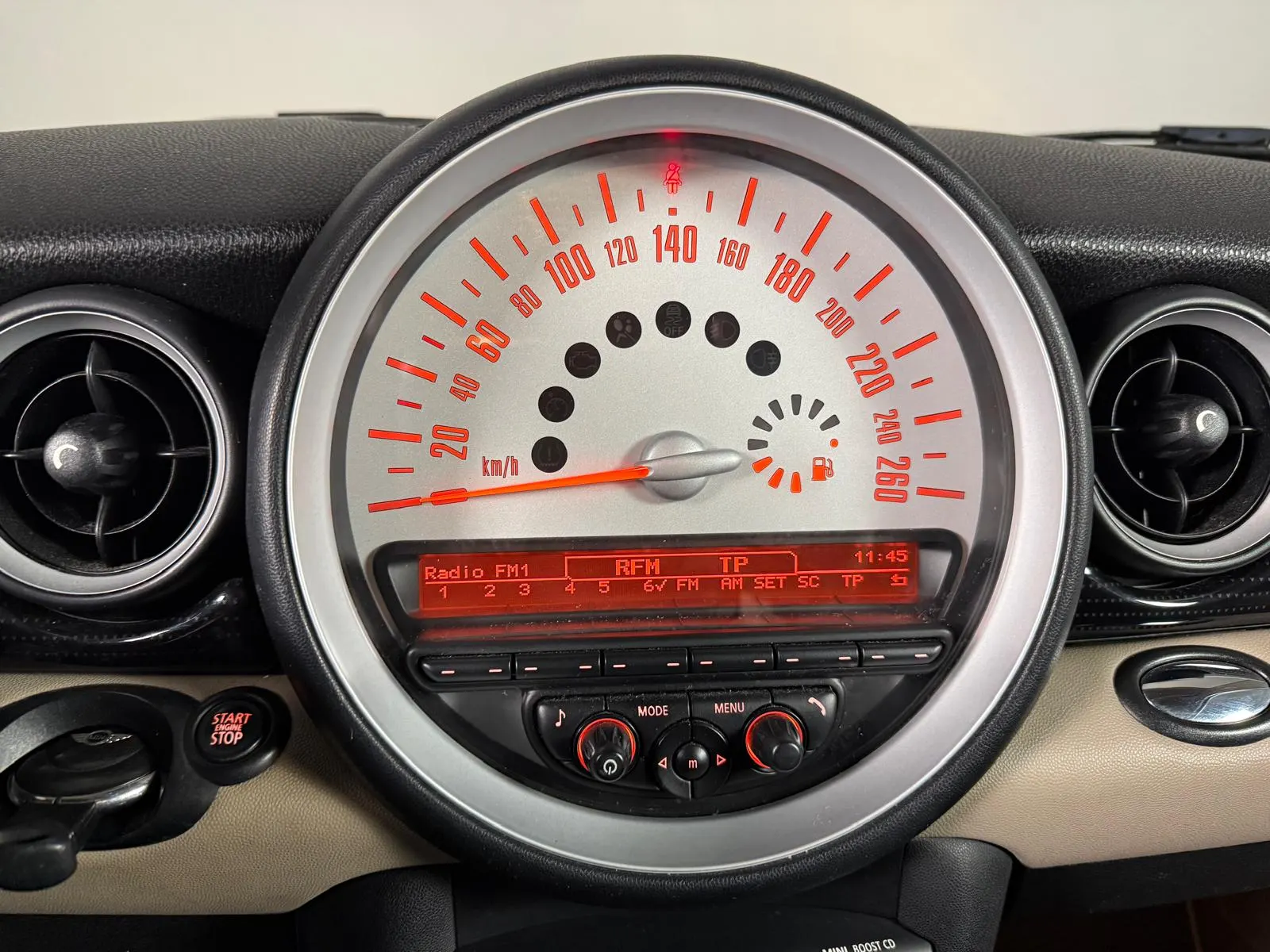 MINI 3 Portas One D Baker Street 7