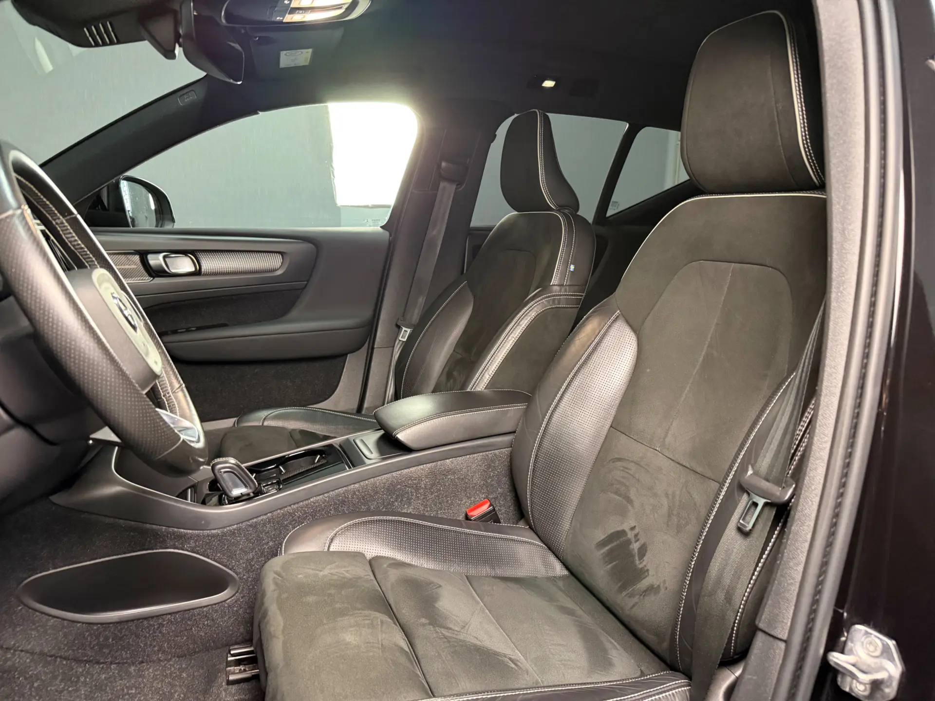 Volvo XC 40 P8 AWD Recharge RDesign 15