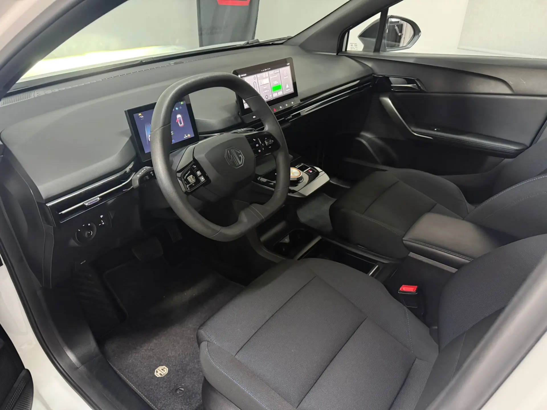 MG MG4 51 kWh Standard 11