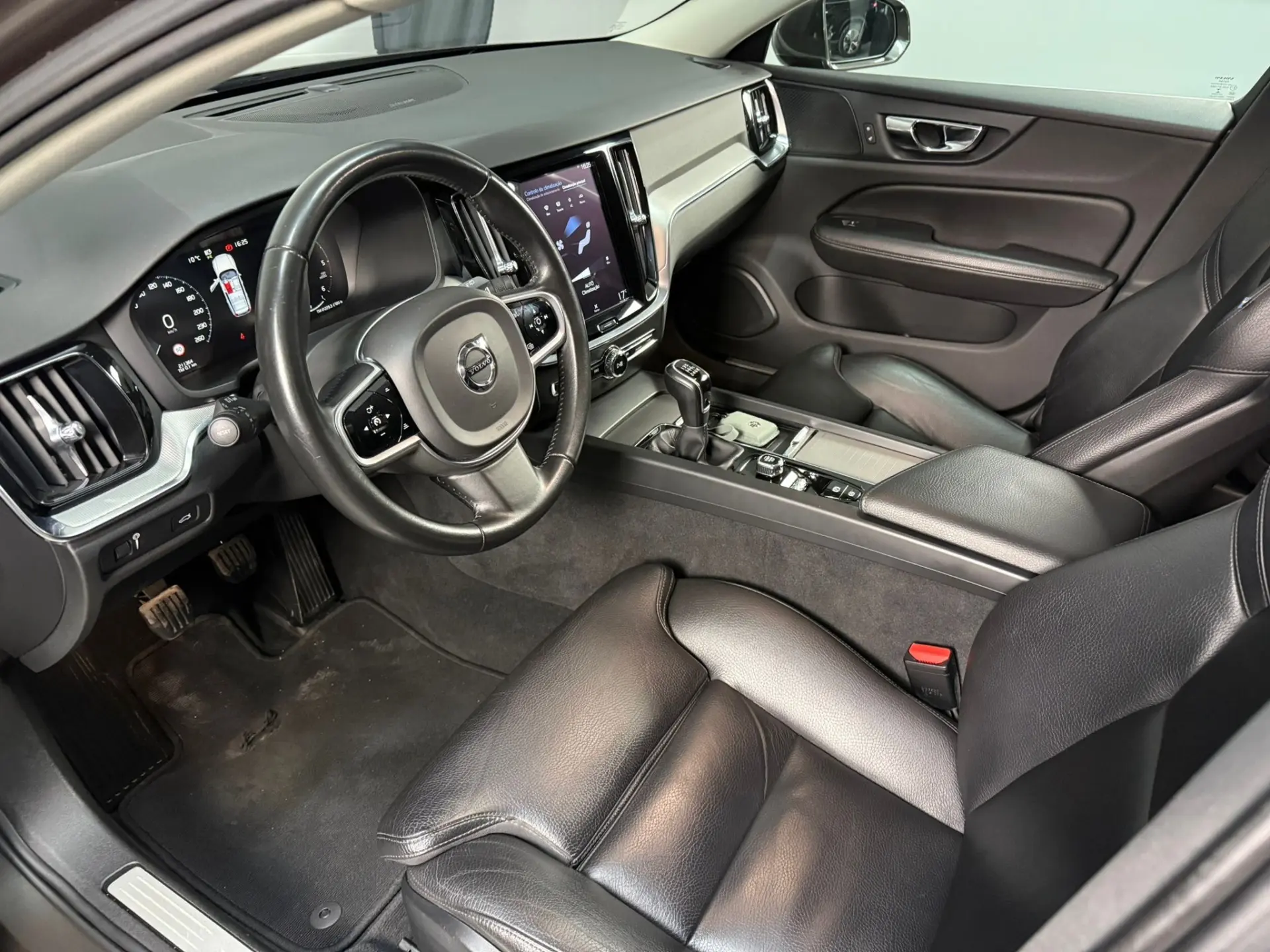 Volvo V60 2.0 D3 Inscription 12