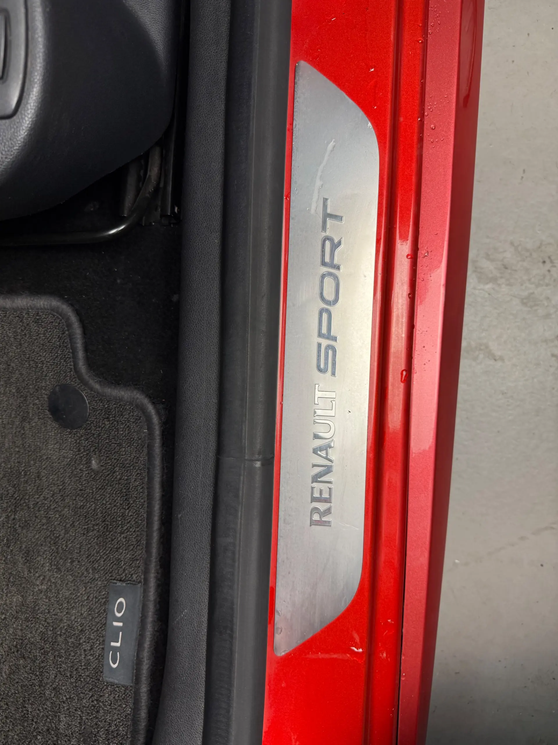 Renault Clio 1.6 T RS Trophy EDC 31