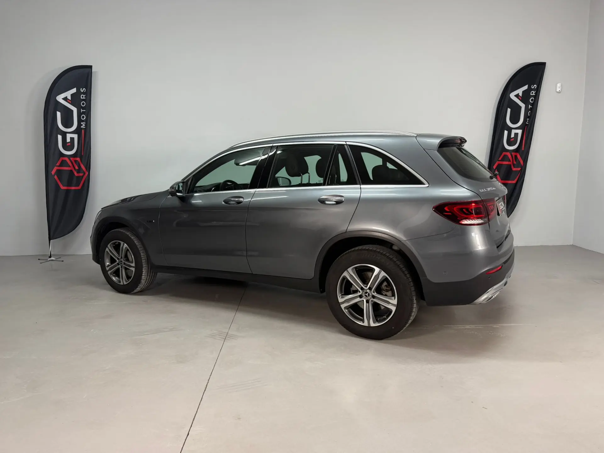 Mercedes-Benz GLC 300 de 4Matic 9G-TRONIC 3