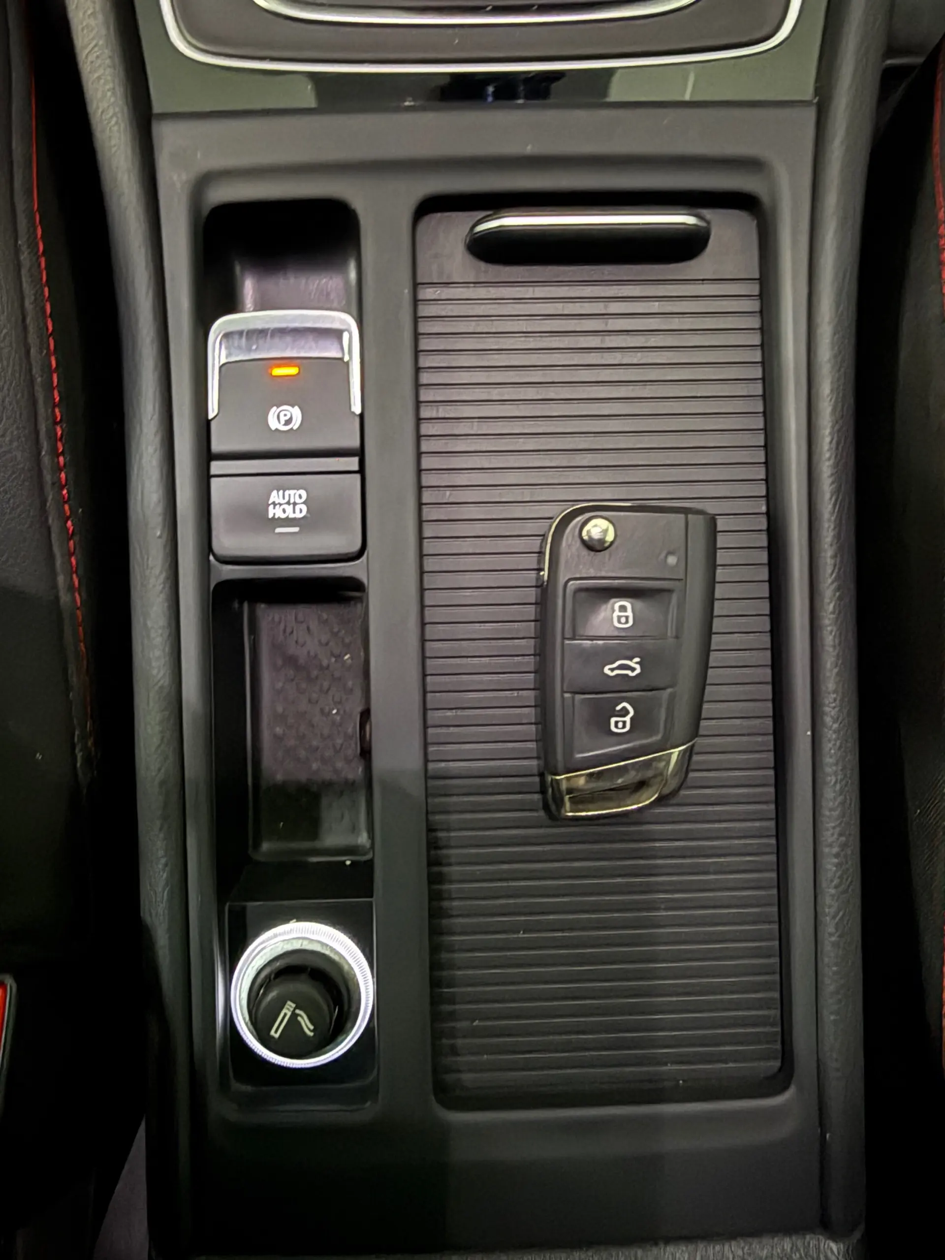 Volkswagen Golf GTI (BlueMotion ) DSG 9
