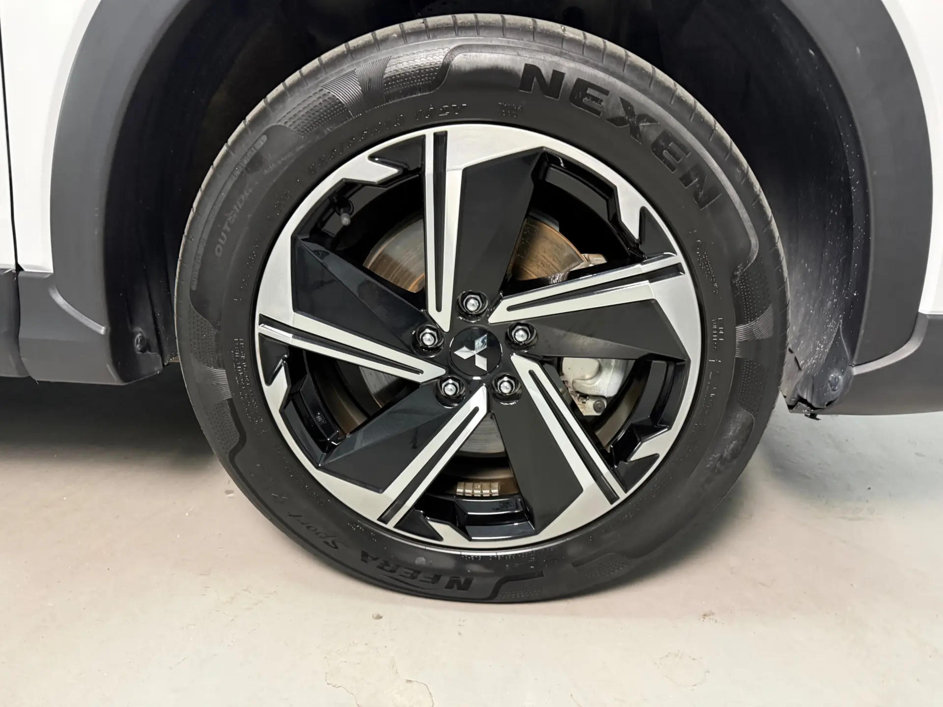 Mitsubishi Eclipse Cross 2.4 PHEV eStyle 19