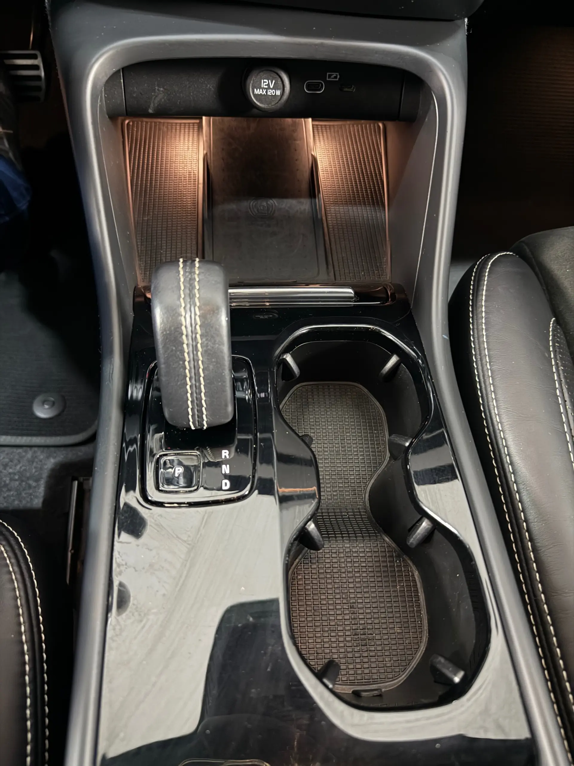 Volvo XC 40 P8 AWD Recharge RDesign 10