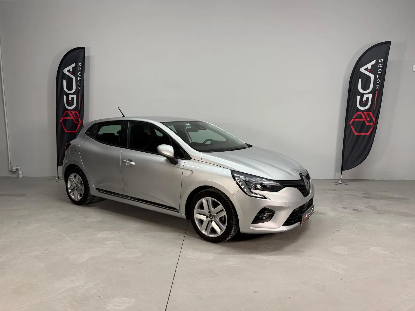 Renault Clio Outro 2