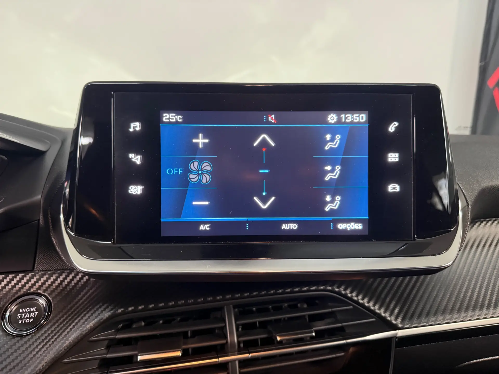Peugeot 208 1.2 PureTech Allure 7