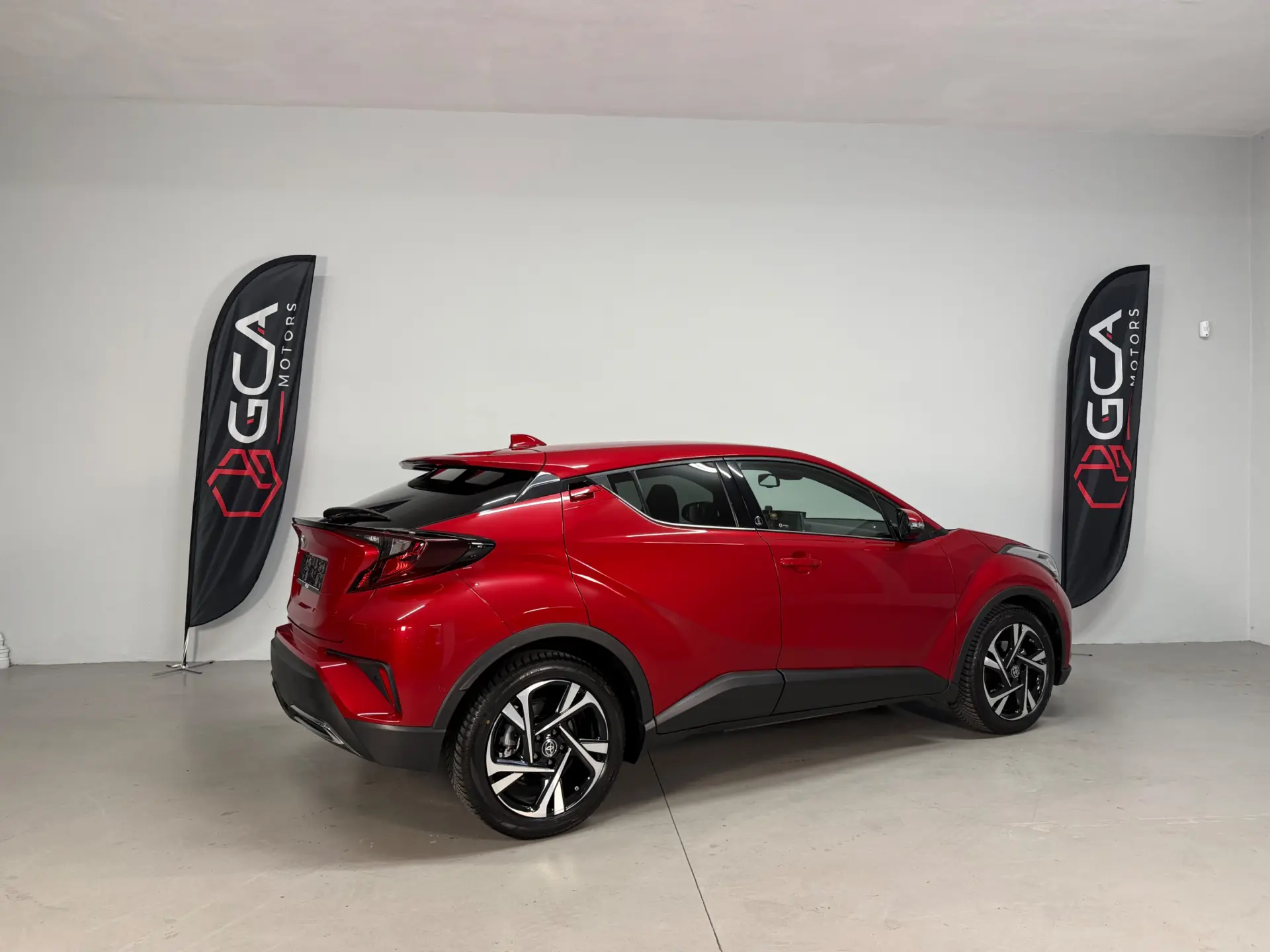 Toyota C-HR 2.0 Hybrid Square Collection 3