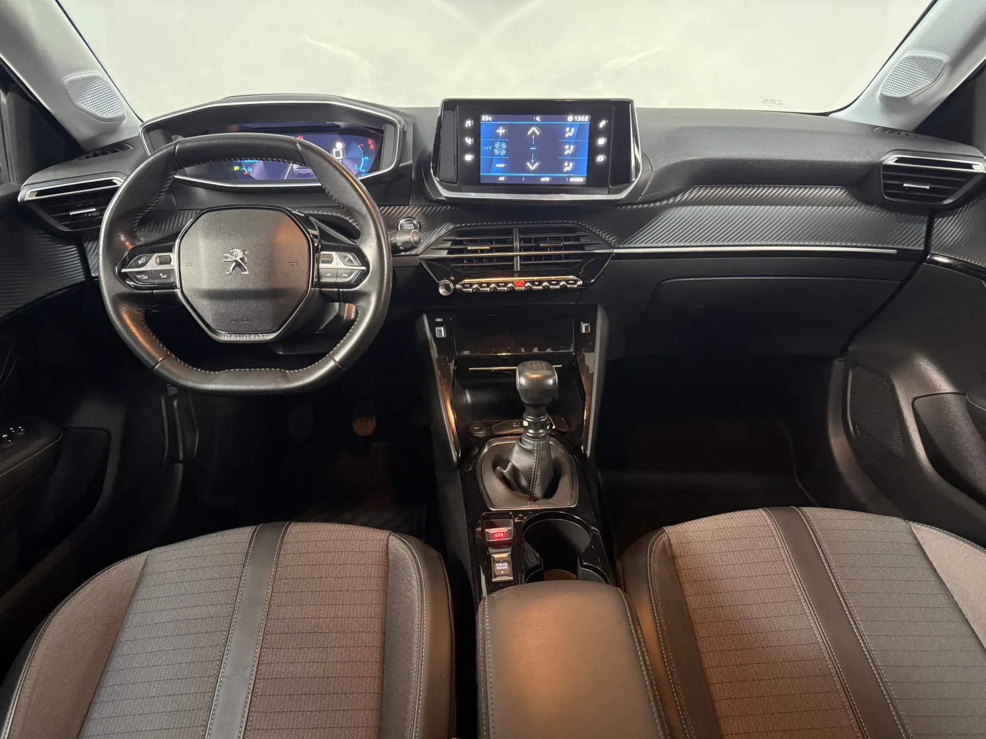 Peugeot 208 1.2 PureTech Allure 13