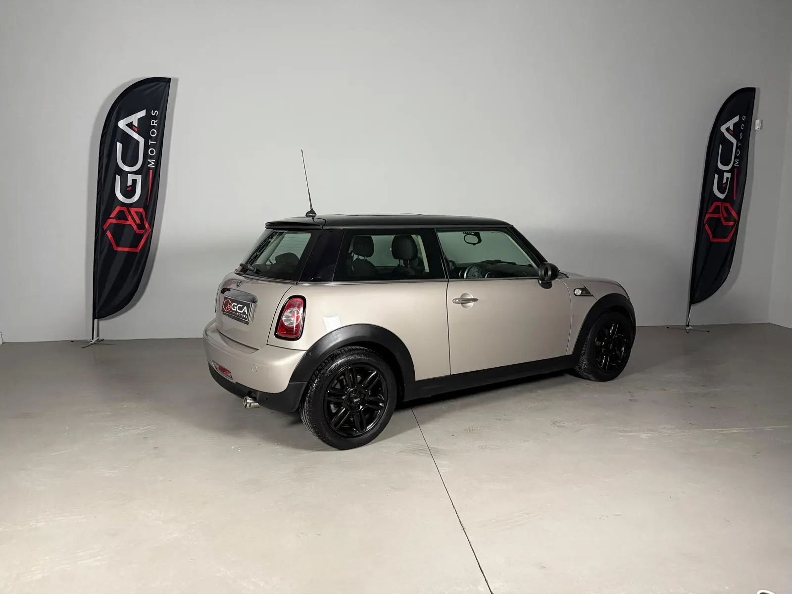 MINI 3 Portas One D Baker Street 4