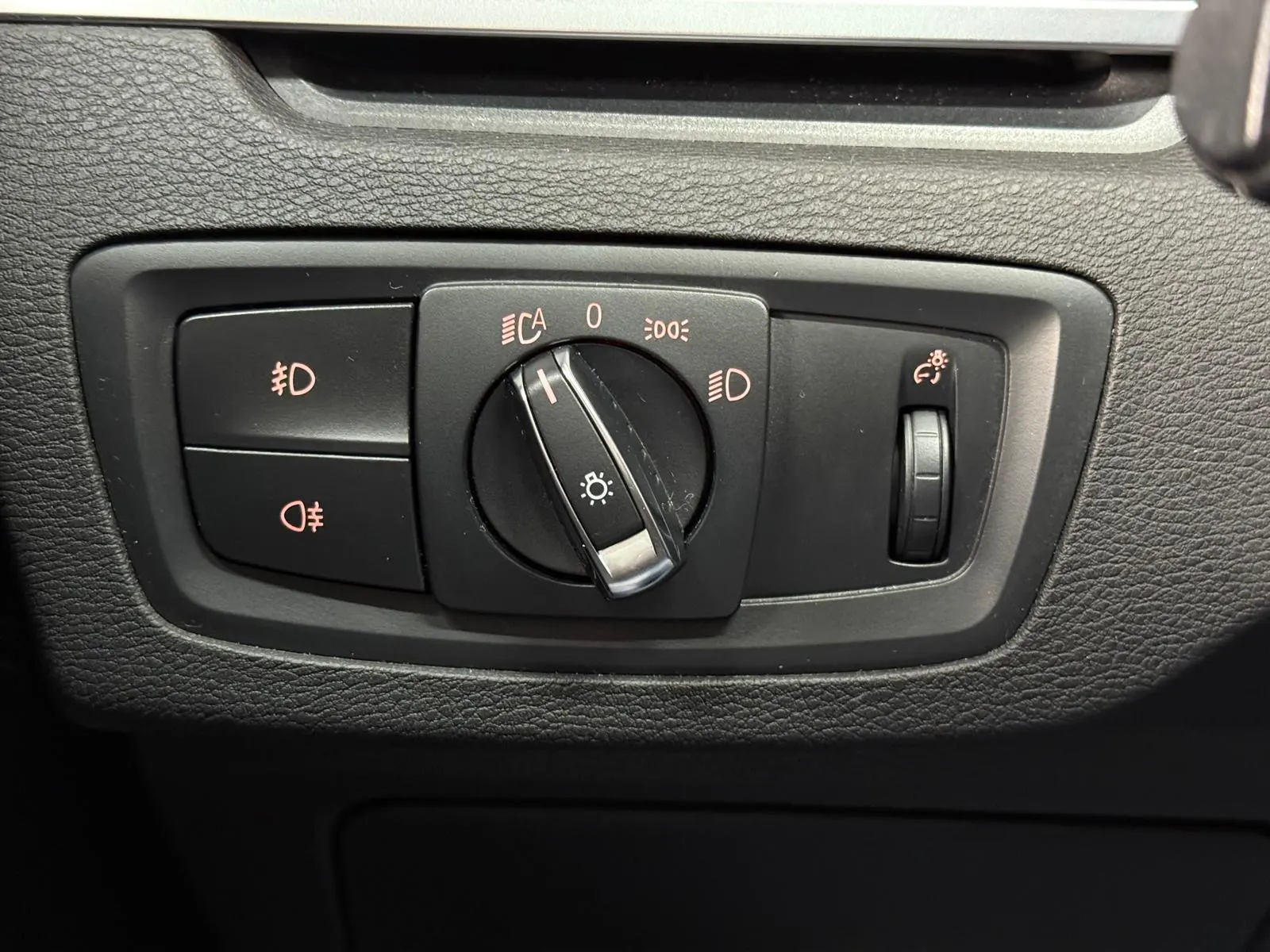 BMW X1 16 d sDrive Auto xLine 14