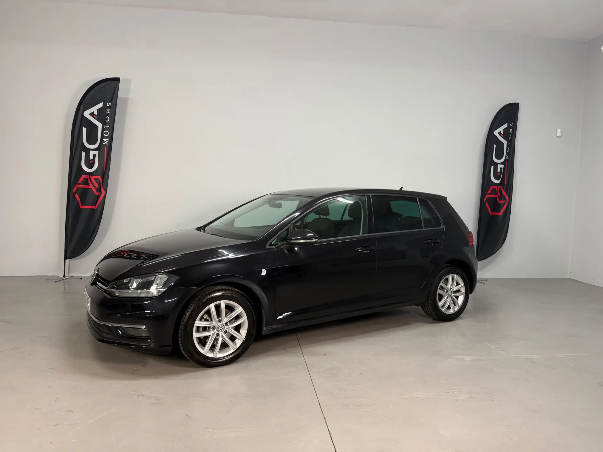 Volkswagen Golf 1.6 TDI Highline DSG 1