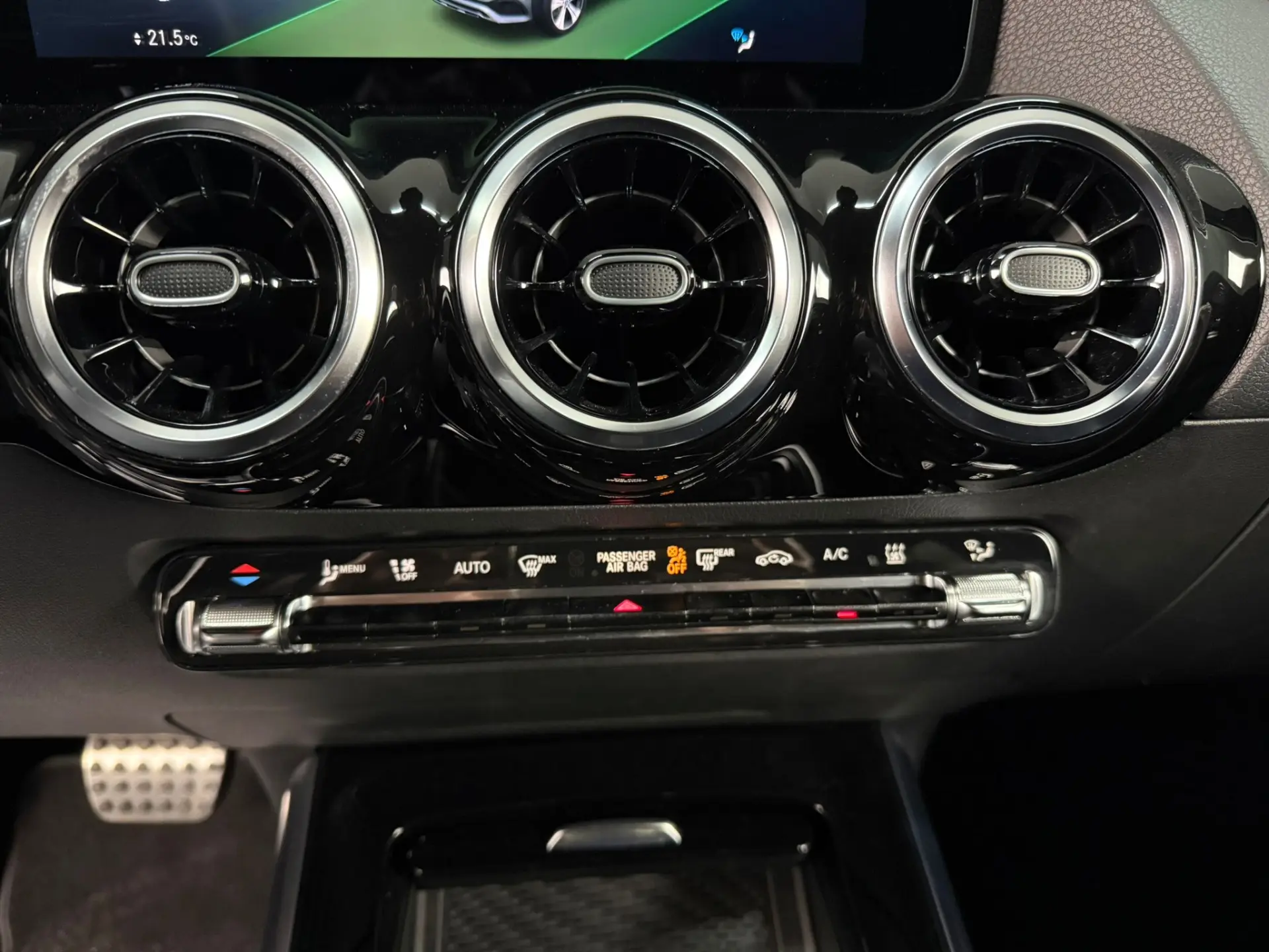 Mercedes-Benz GLA 250 e 8G-DCT AMG Line 14