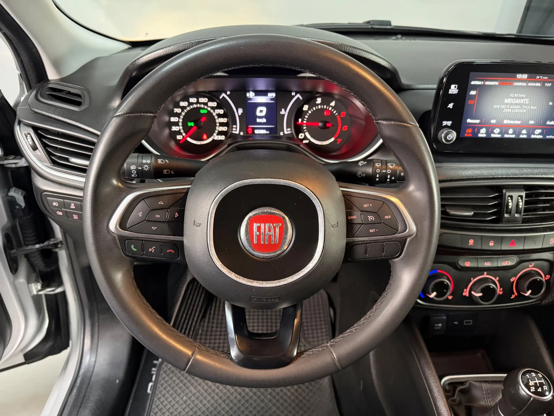 Fiat Tipo Station Wagon 1.3 M-Jet Mirror 6