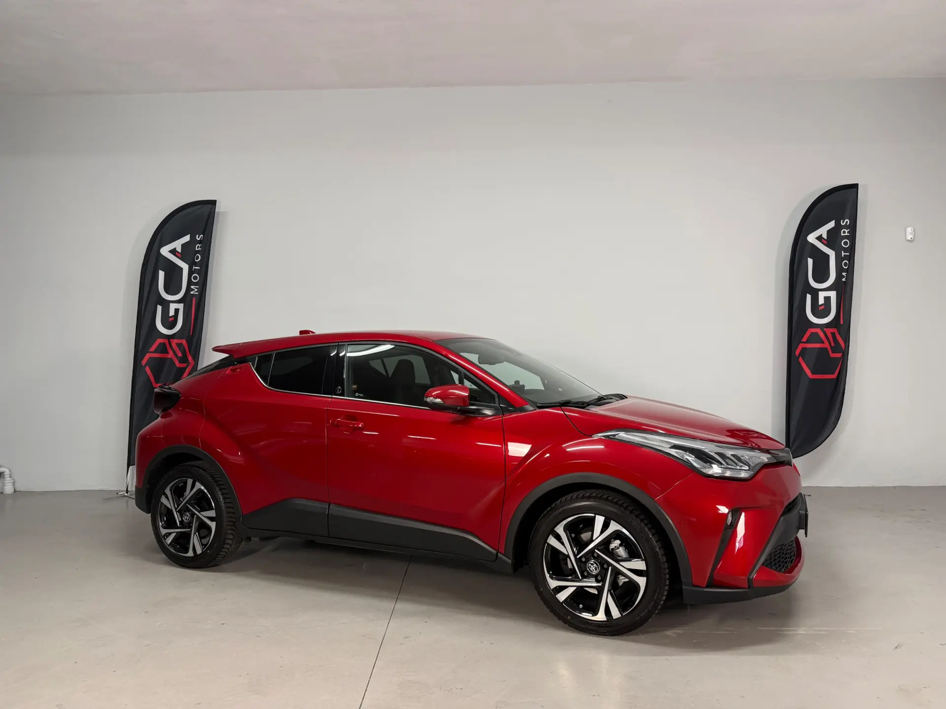 Toyota C-HR 2.0 Hybrid Square Collection 2
