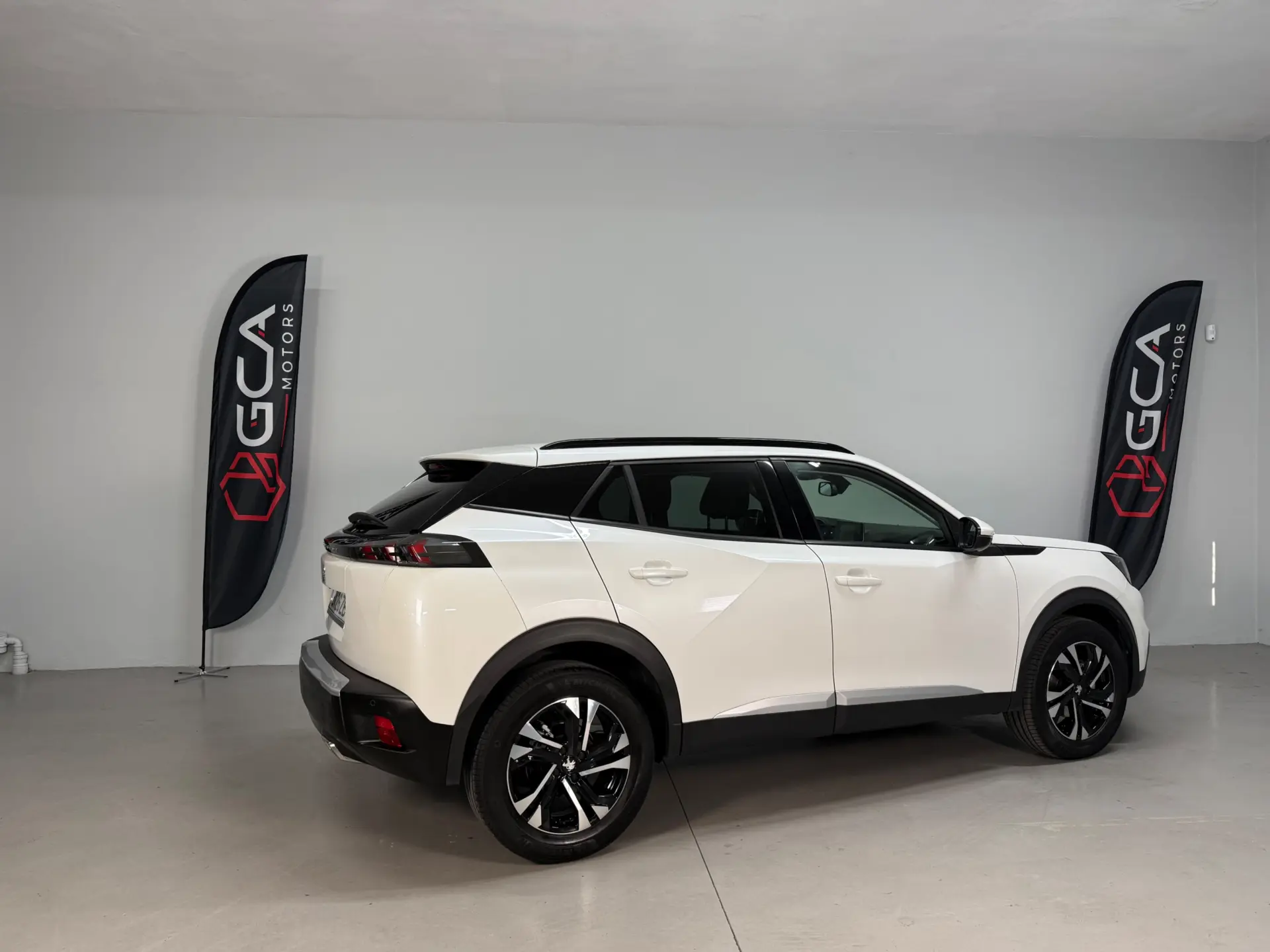 Peugeot 2008 PureTech 130 EAT8 Allure 3
